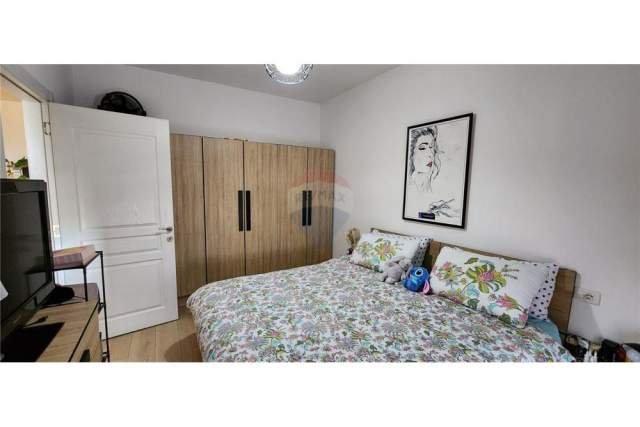 Tirane, jepet me qera apartament 1+1 Kati 7, 76 m² 400 Euro (Panorama - Kompleksi Erjon - Don Bosko)
