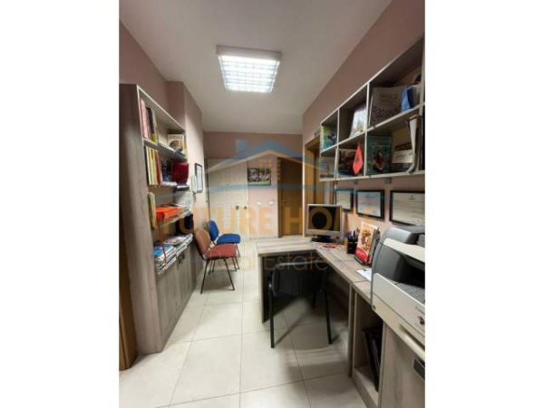Tirane, jepet me qera Kati 2, 112 m² 650 Euro
