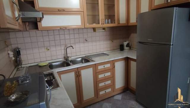Tirane, jepet me qera apartament 1+1+BLK Kati 10, 70 m² 440 Euro