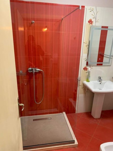 Tirane, jepet me qera apartament 2+1+BLK Kati 6, 100 m² 700 Euro (Kompleksi Delijorgji)
