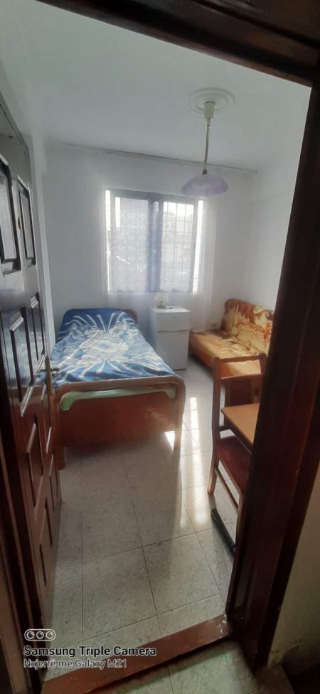 Tirane, jepet me qera apartament 40 m² 20.000 Leke