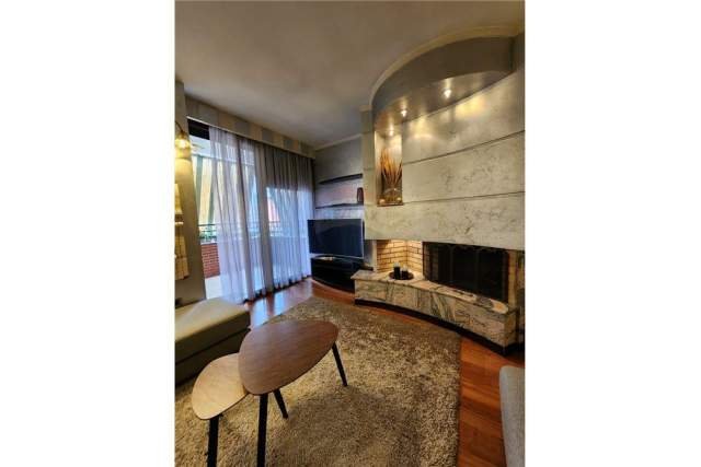 Tirane, jepet me qera apartament 2+1+BLK 130 m² 850 Euro (myslym shyr)