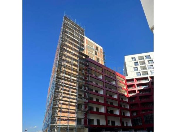 Tirane, shitet apartament Kati 5, 100 m² 145.000 Euro (Farmacia 10, Kompleksi Alis)