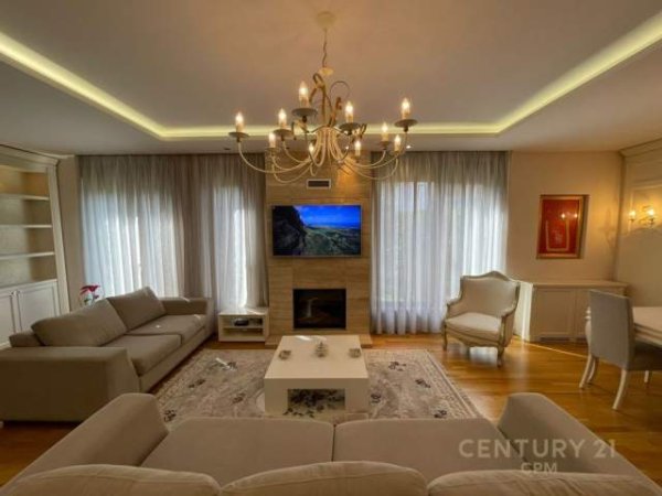 Tirane, jepet me qera Vile 4+1 880 m² 3.800 Euro