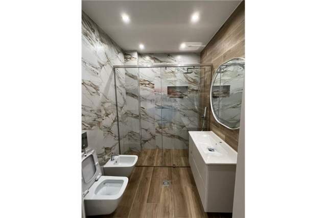 Tirane, jepet me qera apartament 2+1 120 m² 1.400 Euro (liqeni i thate)