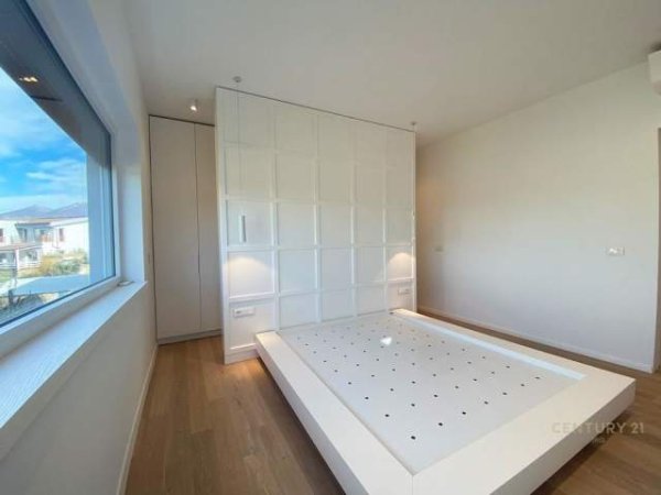 Tirane, jepet me qera Vile 3+1+BLK Kati 0, 250 m² 2.700 Euro (long hill)