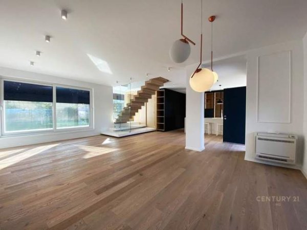 Tirane, jepet me qera Vile 3+1+BLK Kati 0, 250 m² 2.700 Euro (long hill)