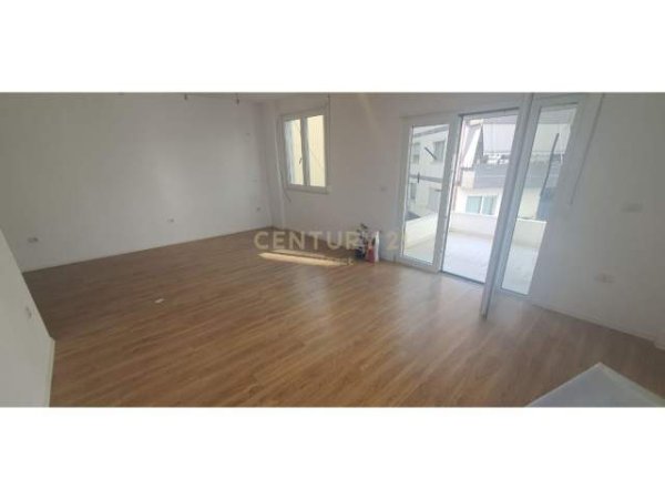 Tirane, shes apartament 3+1+BLK Kati 2, 168 m² 240.000 Euro