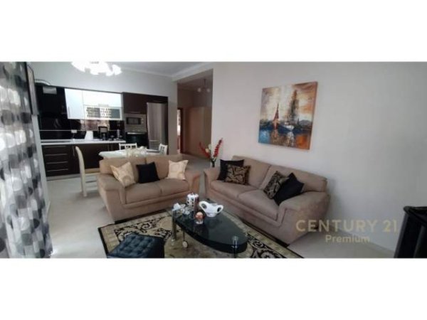 Tirane, jepet me qera apartament 2+1+BLK Kati 2, 115 m² 550 Euro (Kopshti Botanik Zoologjik)