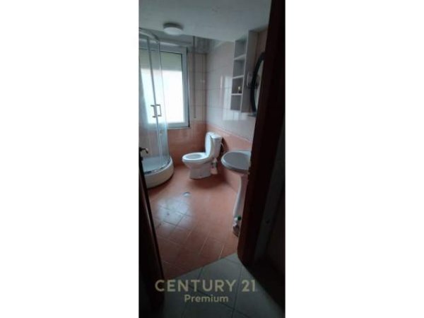 Tirane, jepet me qera apartament 2+1+BLK Kati 2, 115 m² 550 Euro (Kopshti Botanik Zoologjik)