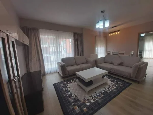 Tirane, jepet me qera apartament 2+1 Kati 5, 100 m² 700 Euro (delijorgji)