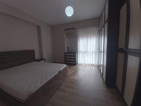 Tirane, jepet me qera apartament 2+1 Kati 5, 100 m² 700 Euro (delijorgji)