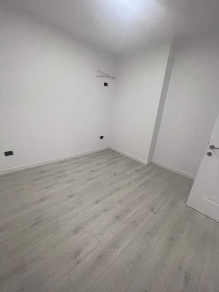 Tirane, jepet me qera apartament 2+1+BLK Kati 1, 80 m² 1.000 Euro (Myslym Shyr)