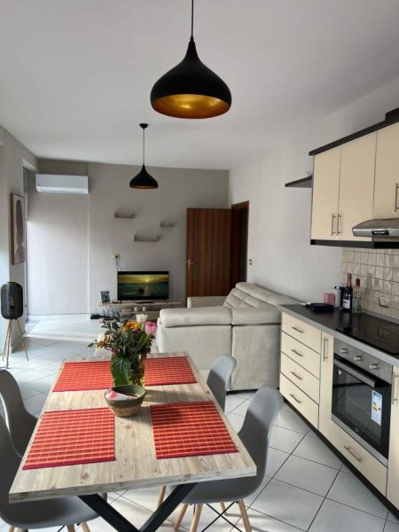 Tirane, jepet me qera apartament 2+1+BLK Kati 9, 113 m² 390 Euro (teodor keko)