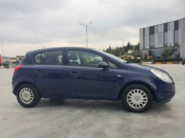 Fier, shitet makine Opel Corsa 1,2 Automat Klima Viti 2010,