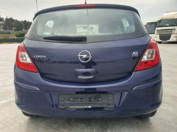 Fier, shitet makine Opel Corsa 1,2 Automat Klima Viti 2010,