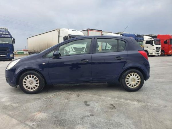 Fier, shitet makine Opel Corsa 1,2 Automat Klima Viti 2010,