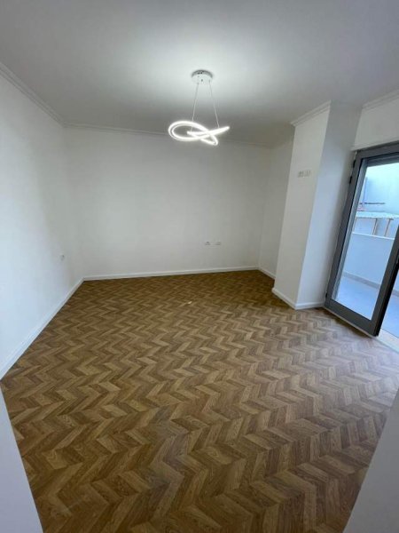 Tirane, shitet apartament 2+1+BLK Kati 3, 100 m² Euro (selvia)