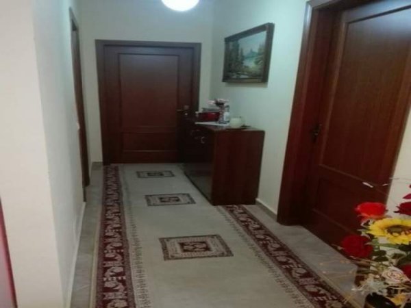 Tirane, shes apartament 1+1+A Kati 7, 70 m² 84.000 Euro (Rruga e Kavajës)
