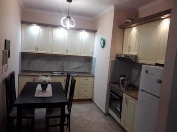 Tirane, shes apartament 2+1+A Kati 7, 100 m² 120.000  (rruga e Kavajës)