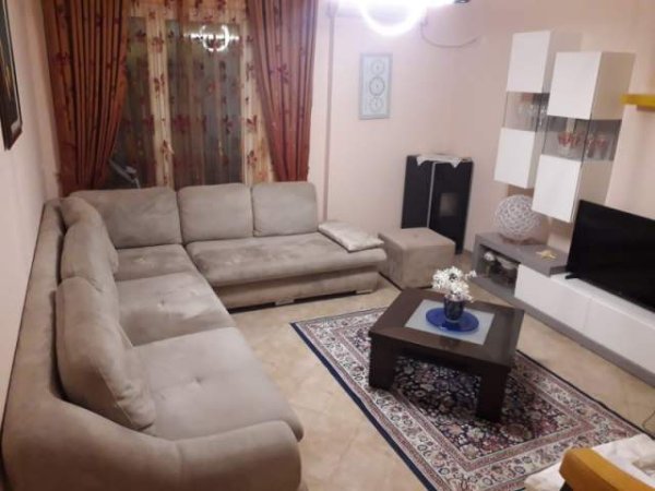 Tirane, shes apartament 2+1+A Kati 7, 100 m² 120.000  (rruga e Kavajës)