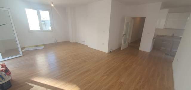 Tirane, shitet apartament 3+1 Kati 3, 167 m² 240.000 Euro (Kopshti Zoologjik)