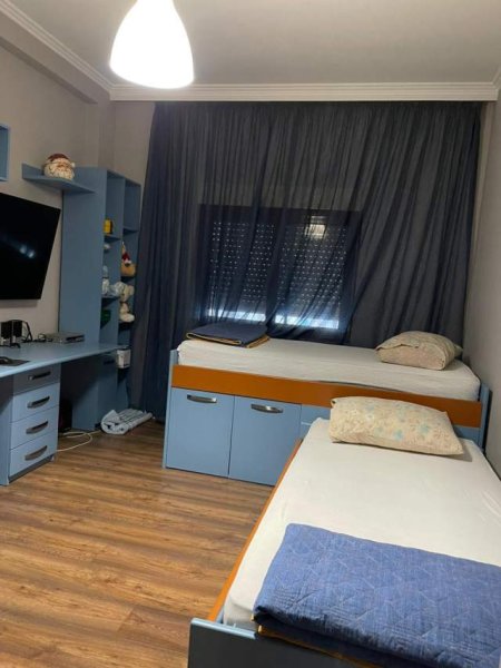 Tirane, jap me qera Vile 2+1 Kati 2, 140 m² 1.000 Euro (Adem Jashari)
