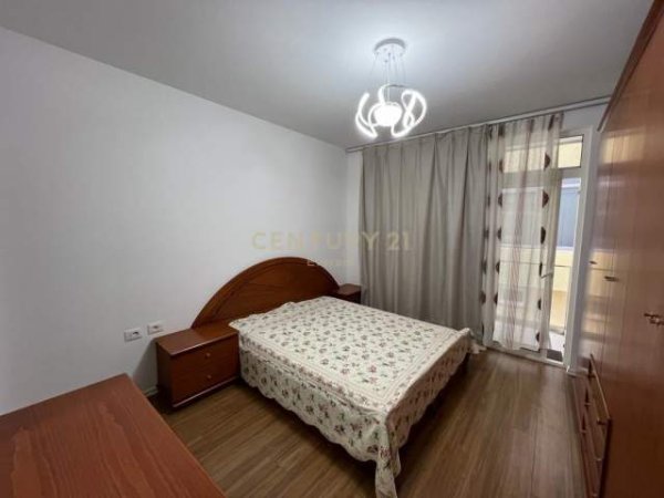 Tirane, jepet me qera apartament 2+1+A+BLK Kati 2, 120 m² 550 Euro (Rruga Gramoz Pashko)
