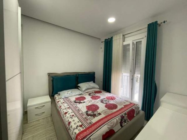 Tirane, jepet me qera apartament 2+1+BLK Kati 4, 94 m² 650 Euro (Muharrem Butka)