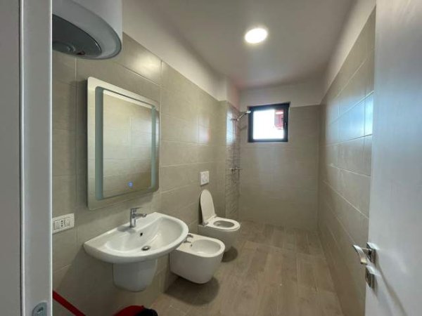 Tirane, jepet me qera apartament 2+1+BLK Kati 6, 130 m² 600 Euro (Teodor Keko)