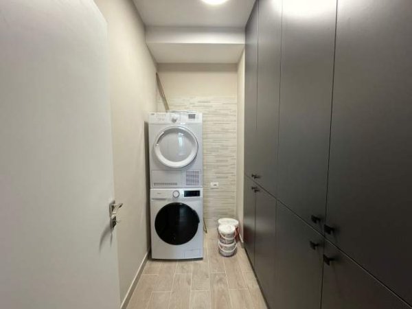 Tirane, jepet me qera apartament 2+1+BLK Kati 6, 130 m² 600 Euro (Teodor Keko)