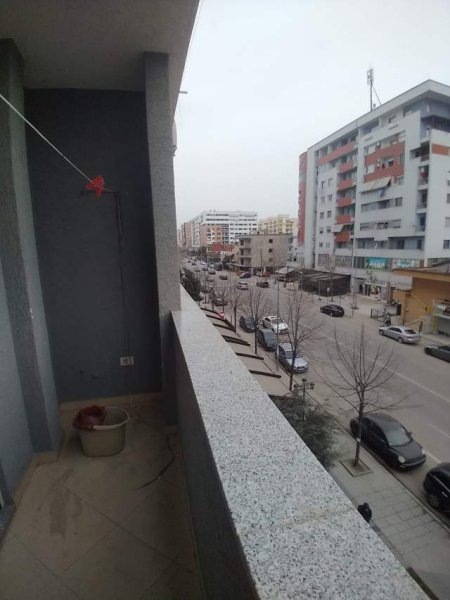 Tirane, jepet me qera apartament 1+1+BLK Kati 2, 60 m² 25.000  (Sokrat Miho, Pallati Vila L)