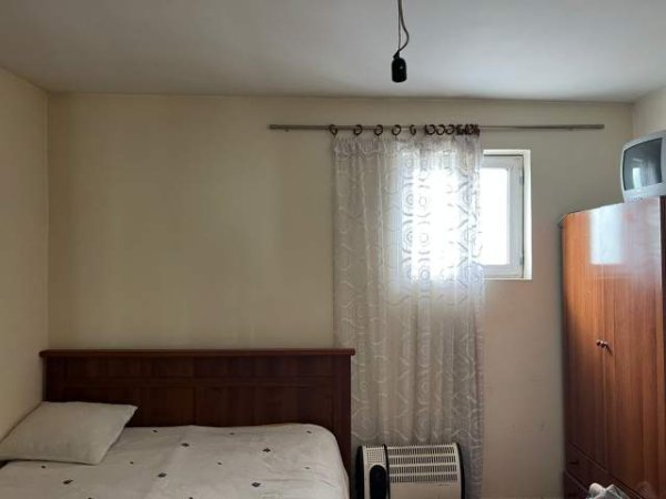 Tirane, shitet shtepi 3+1 Kati 0, 103 m² 70.000 Euro (kombinat)
