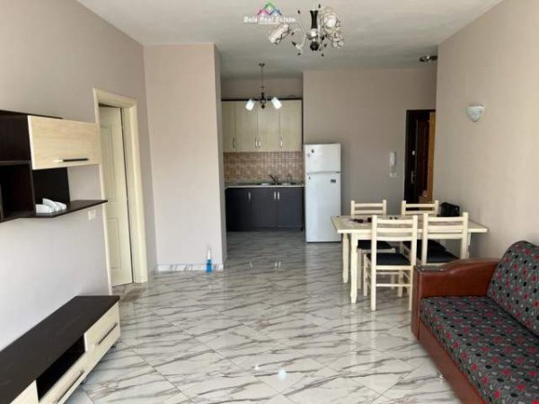 Tirane, jepet me qera apartament 2+1 Kati 7, 98 m² 600 Euro (Yzberisht)