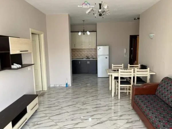 Tirane, jepet me qera apartament 2+1 Kati 7, 98 m² 600 Euro (Yzberisht)
