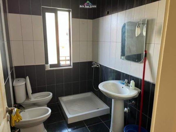 Tirane, jepet me qera apartament 2+1 Kati 7, 98 m² 600 Euro (Yzberisht)