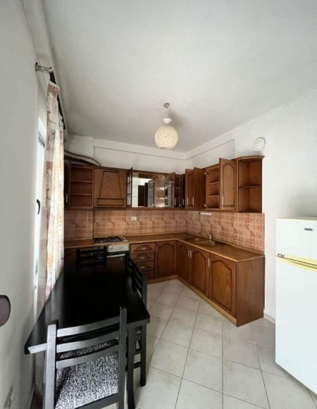 Tirane, jepet me qera apartament 1+1+BLK Kati 3, 85 m² 350 Euro (Kodra e Diellit)