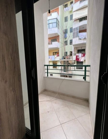 Tirane, jepet me qera apartament 1+1+BLK Kati 3, 85 m² 350 Euro (Kodra e Diellit)