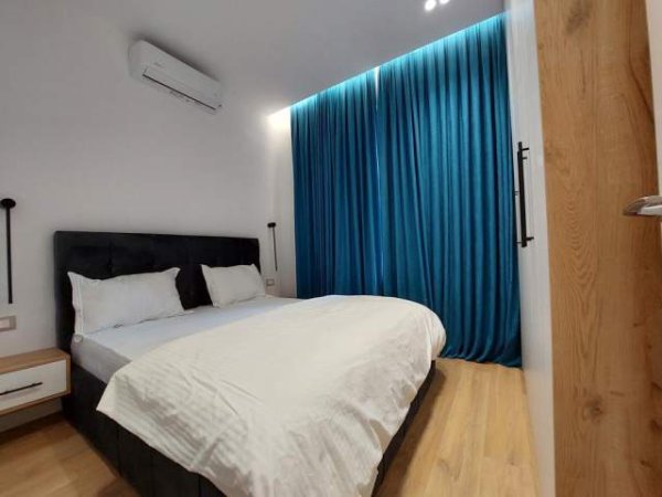 Tirane, jepet me qera apartament 1+1 Kati 2, 60 m² 700 Euro (Pallatet Agimi)