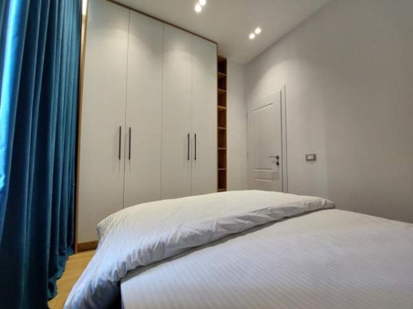 Tirane, jepet me qera apartament 1+1 Kati 2, 60 m² 700 Euro (Pallatet Agimi)