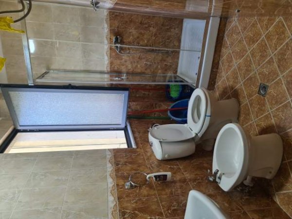 Tirane, jepet me qera apartament 1+1+BLK Kati 5, 70 m² 430 Euro (Grigor Heba) perballe stadiumit Dinamo