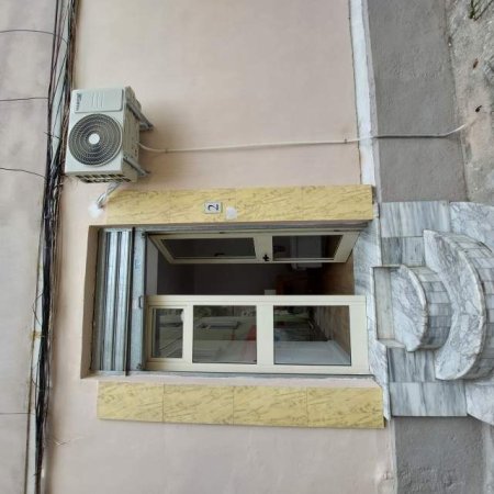 Tirane, jap me qera zyre Kati 1, 14 m² 35.000 Leke (Rruga Myslym Shyri)
