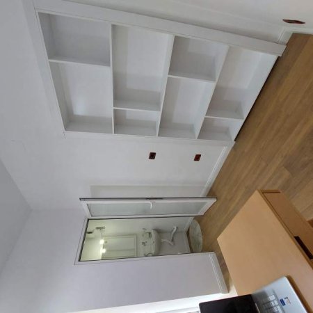 Tirane, jap me qera zyre Kati 1, 14 m² 35.000 Leke (Rruga Myslym Shyri)