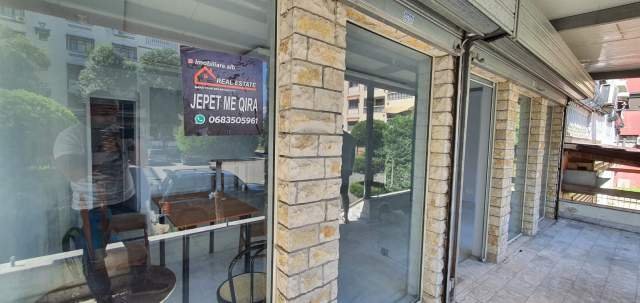 Tirane, jepet me qera ambjent biznesi Kati 1, 50 m² 200 Euro (arben broci)