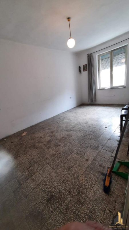 Tirane, shes apartament 2+1 Kati 6, 60 m² 95.000 Euro (Pallatet Agimi)