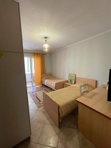 Tirane, jepet me qera apartament 2+1+BLK Kati 5, 114 m² 500 Euro (Selvia)