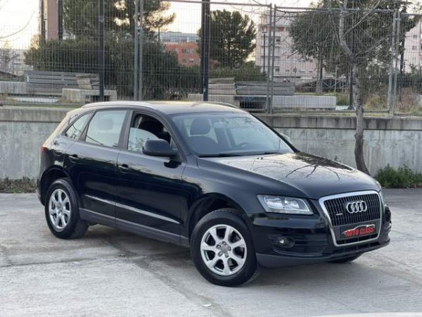 Tirane, shes xhip Audi Q5 Viti 2010, 12.900 Euro