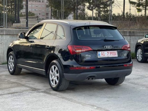 Tirane, shes xhip Audi Q5 Viti 2010, 12.900 Euro