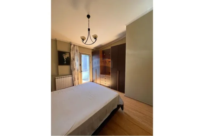 Tirane, jap me qera apartament 2+1+Aneks+Ballkon Kati 7, 110 m² 600 € (rr.Rrapo Hekali)