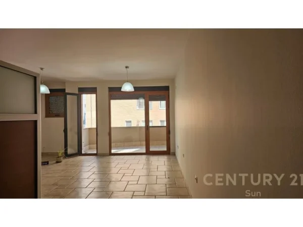 Tirane, jap me qera zyre , 150 m² 1.200 € (Rruga e Elbasanit)